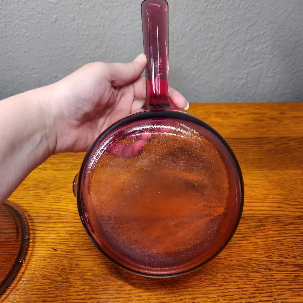 Corning Visions cranberry saucepan 1 L